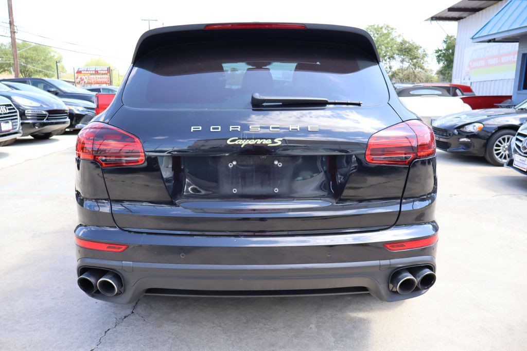 2016 Porsche Cayenne Image 6