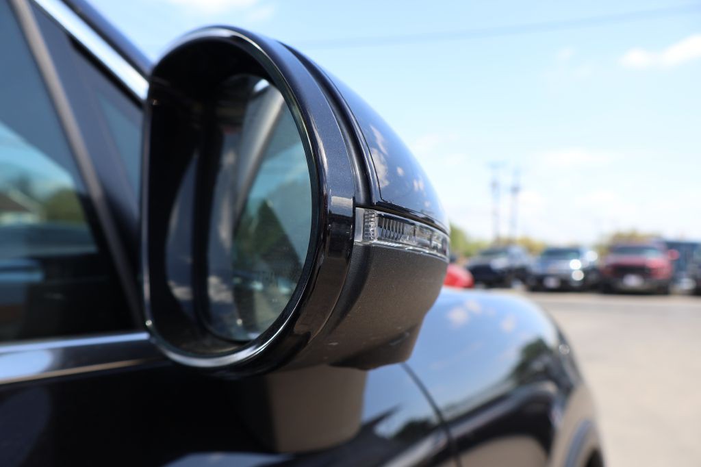 2016 Porsche Cayenne Image 12