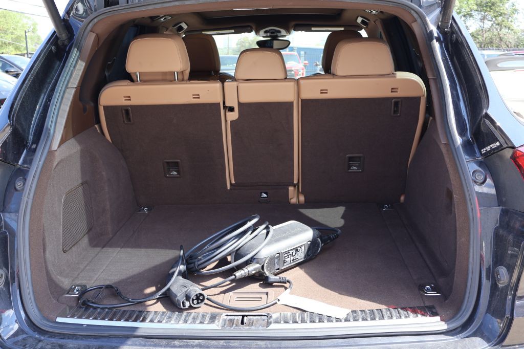 2016 Porsche Cayenne Image 18