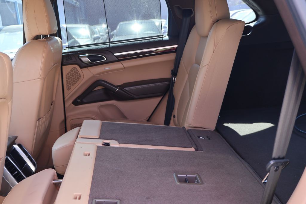 2016 Porsche Cayenne Image 29