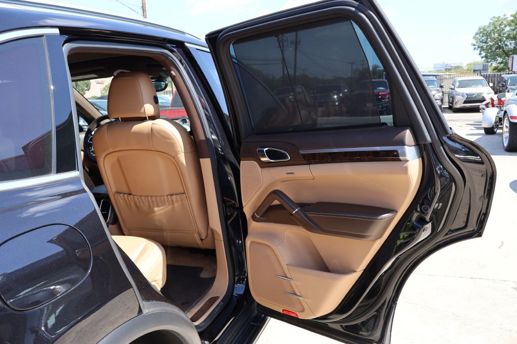 2016 Porsche Cayenne Image 55