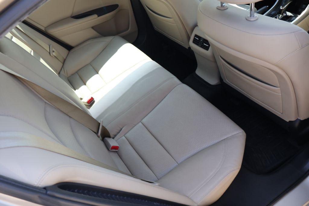 2014 Honda Accord Image 29