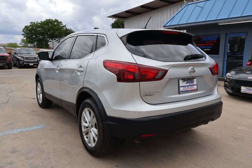 2017 Nissan Rogue Image 5