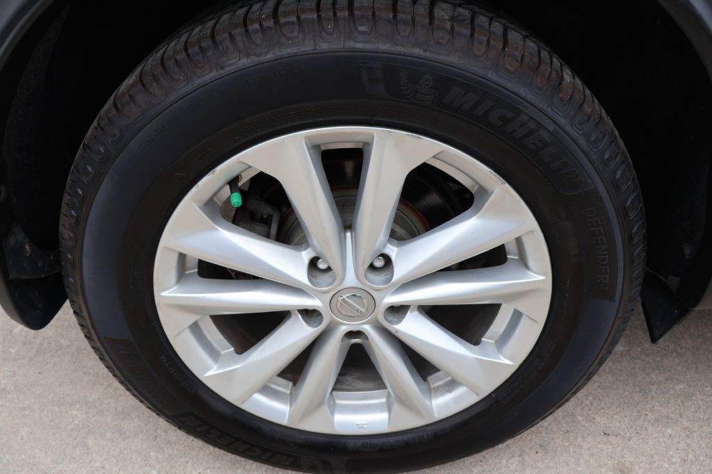 2017 Nissan Rogue Image 9