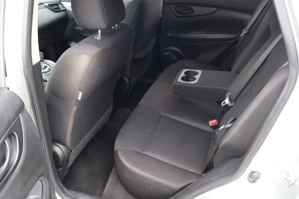 2017 Nissan Rogue Image 19