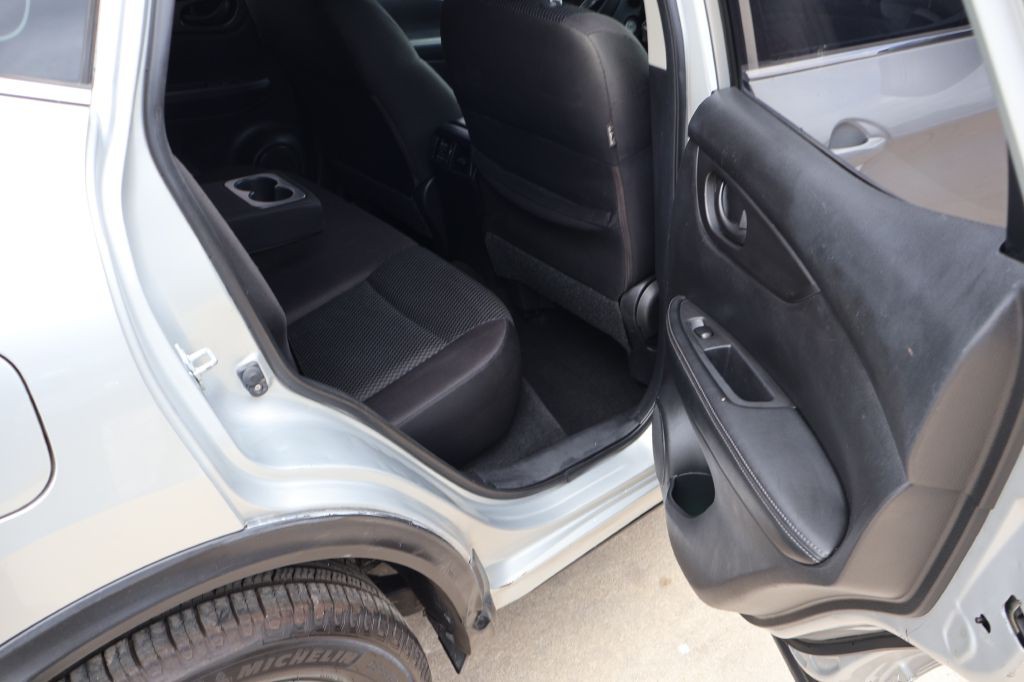 2017 Nissan Rogue Image 20