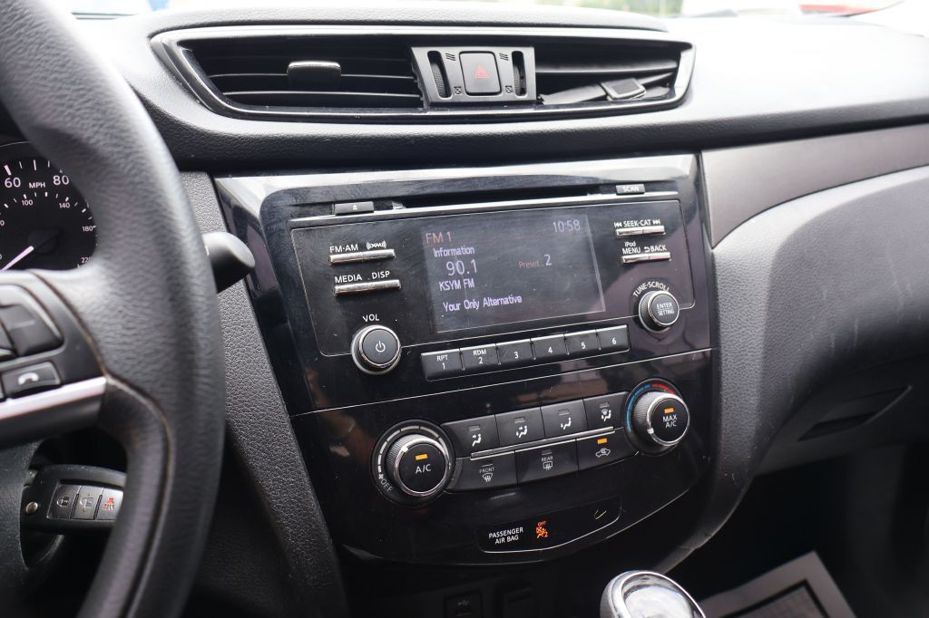 2017 Nissan Rogue Image 26