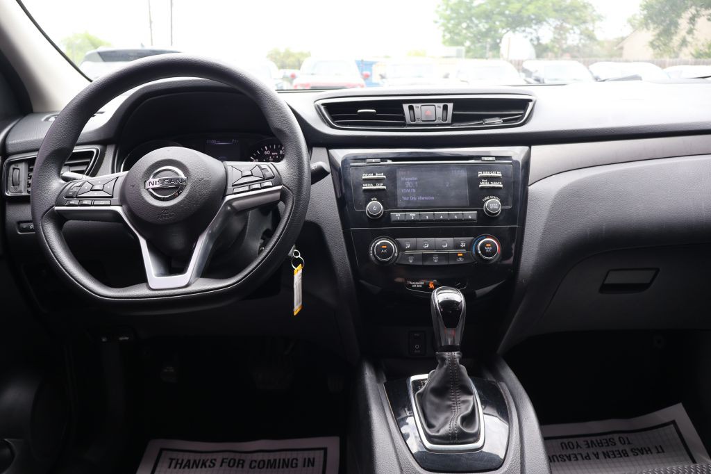 2017 Nissan Rogue Image 31