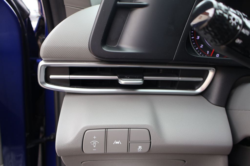 2023 Hyundai Elantra Image 25