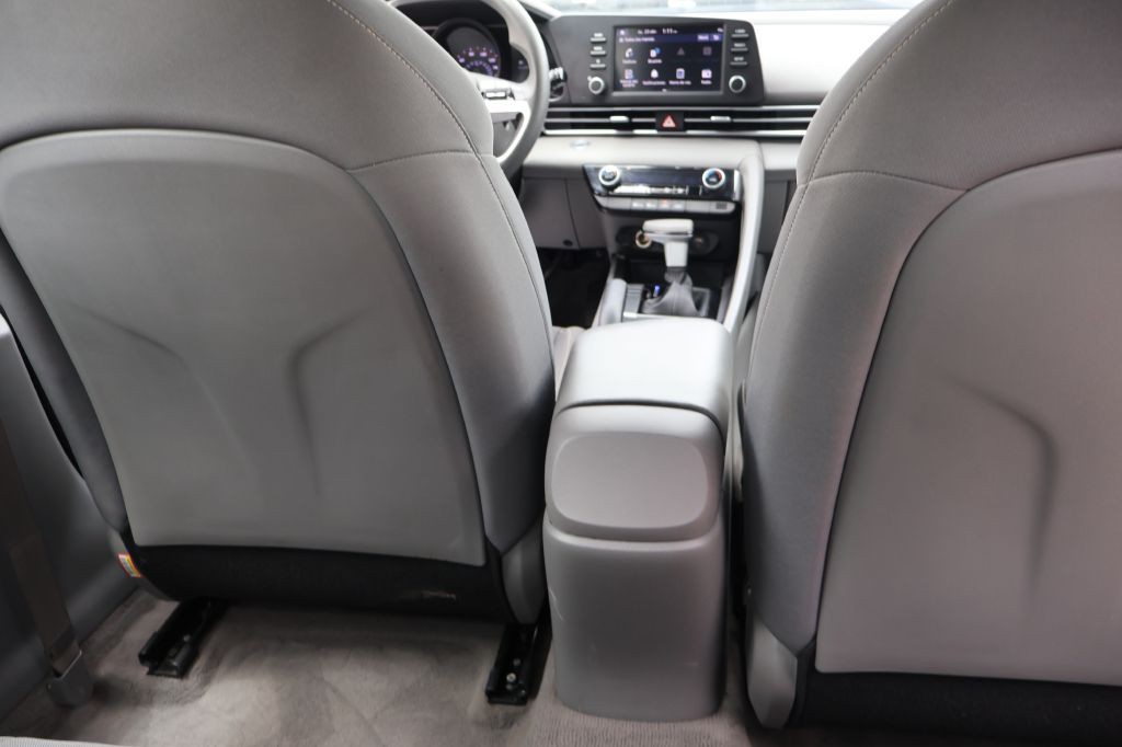 2023 Hyundai Elantra Image 38