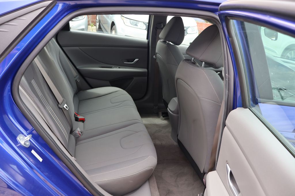 2023 Hyundai Elantra Image 39