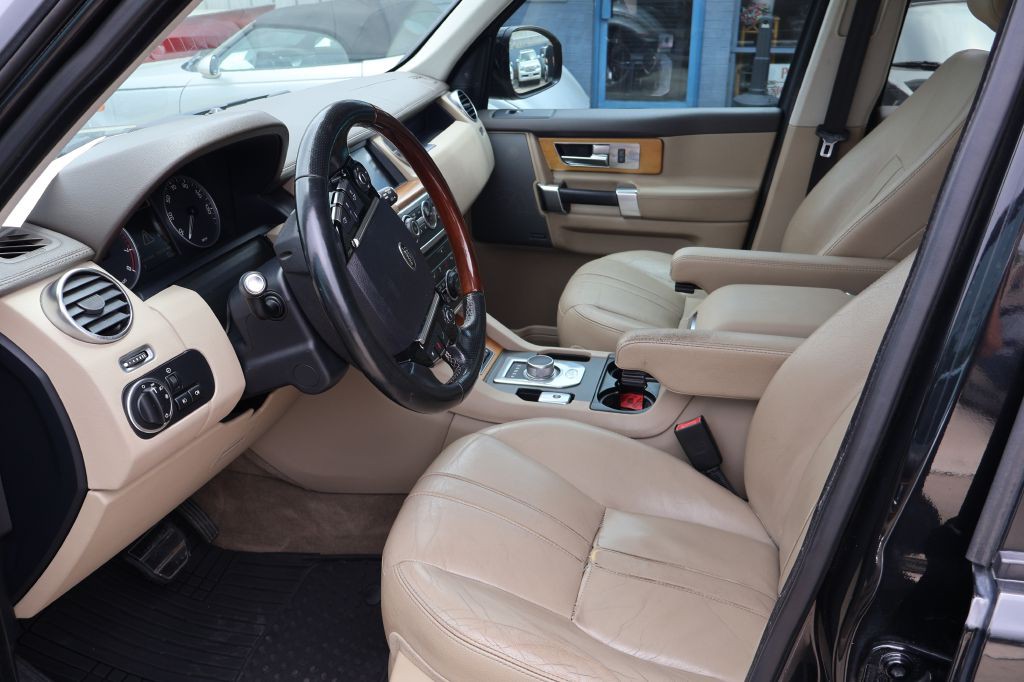 2016 Land Rover LR4 Image 15