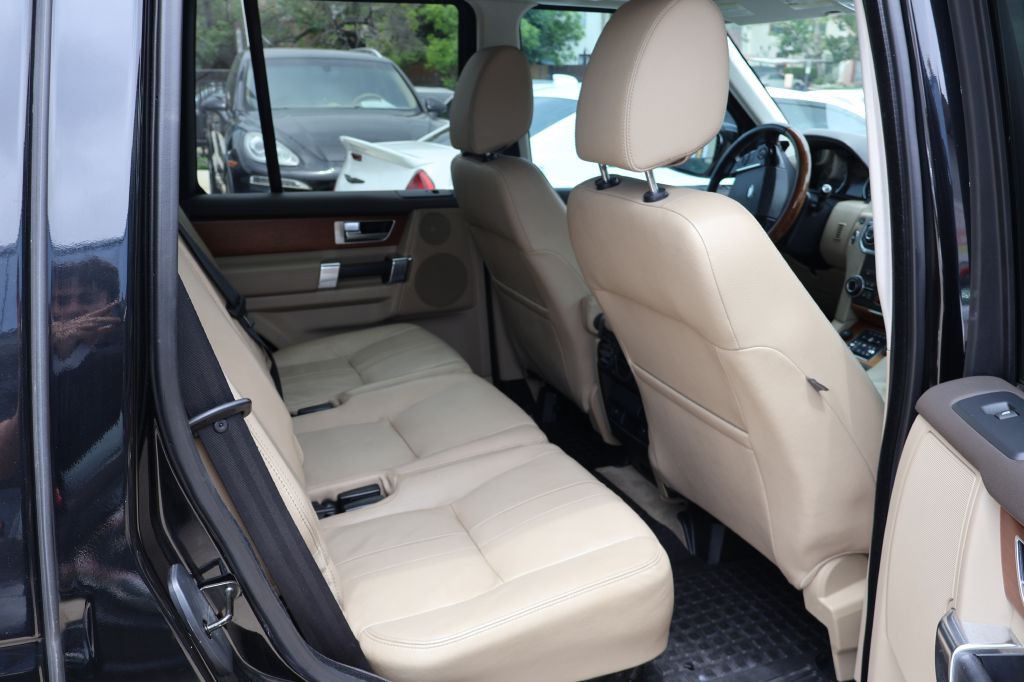 2016 Land Rover LR4 Image 19