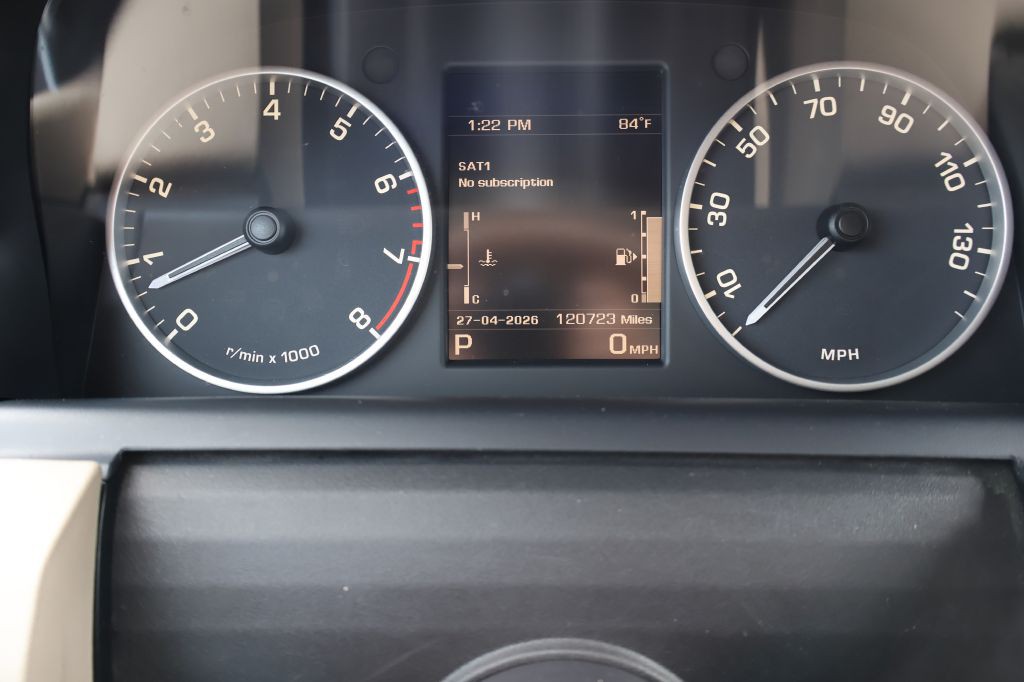2016 Land Rover LR4 Image 23