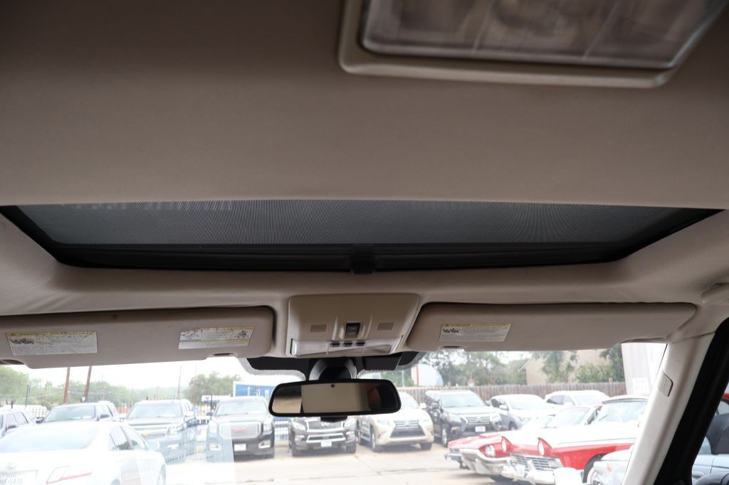 2016 Land Rover LR4 Image 29