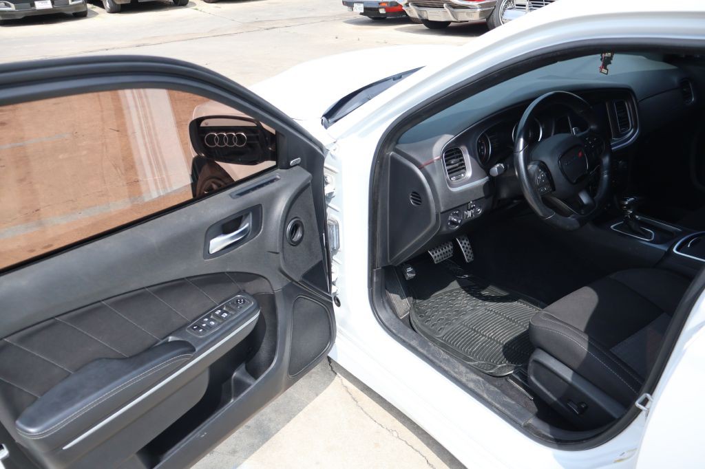 2021 Dodge Charger Image 15