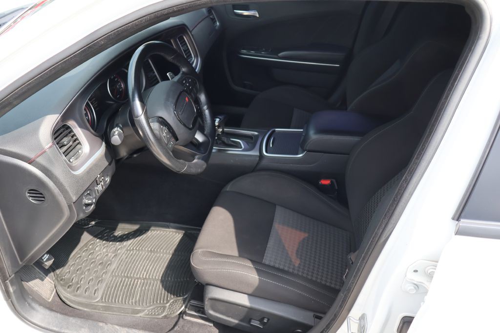 2021 Dodge Charger Image 16