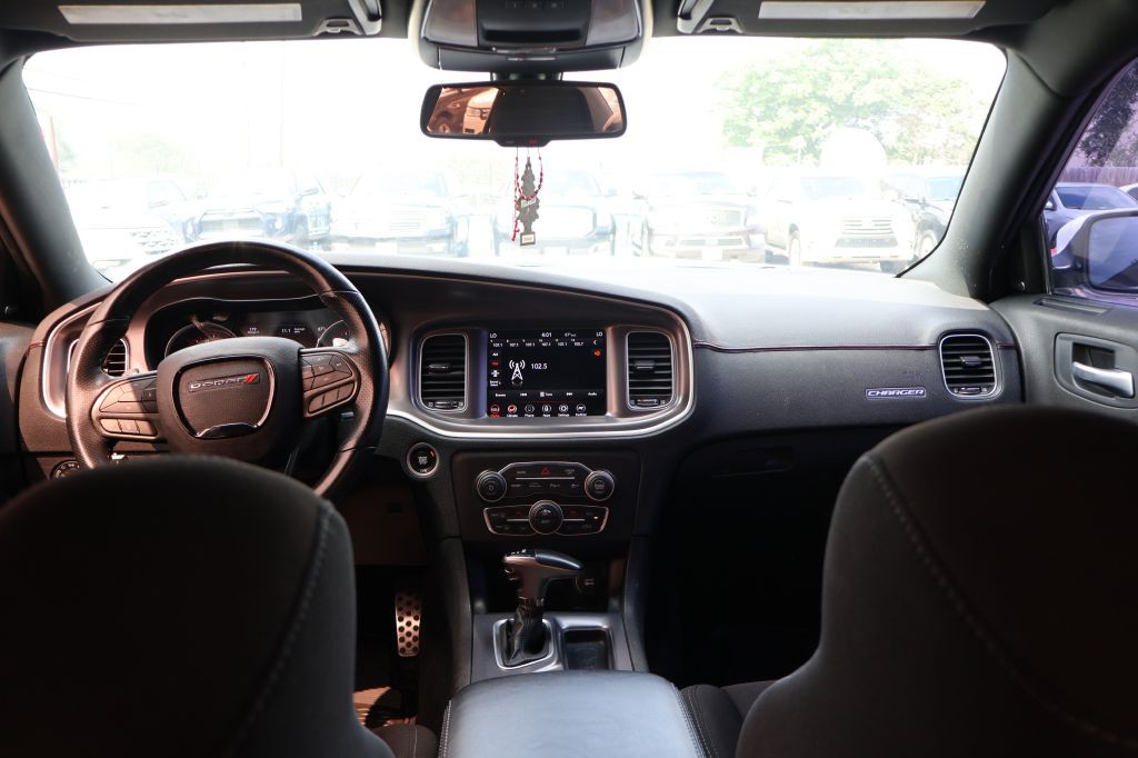 2021 Dodge Charger Image 32