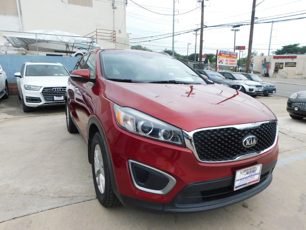 2016 Kia Sorento Image 1