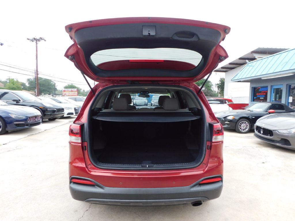 2016 Kia Sorento Image 19