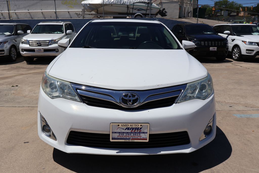 2012 Toyota Camry Image 2