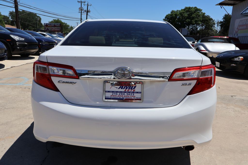 2012 Toyota Camry Image 6