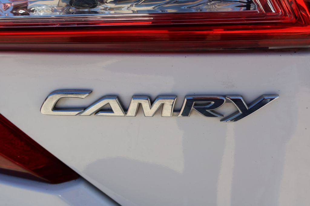 2012 Toyota Camry Image 11