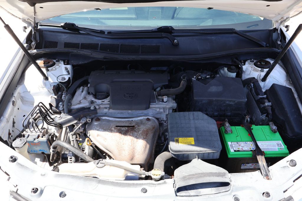2012 Toyota Camry Image 14