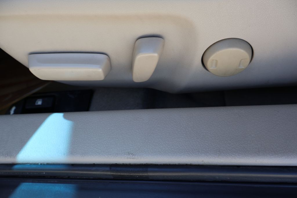 2012 Toyota Camry Image 28