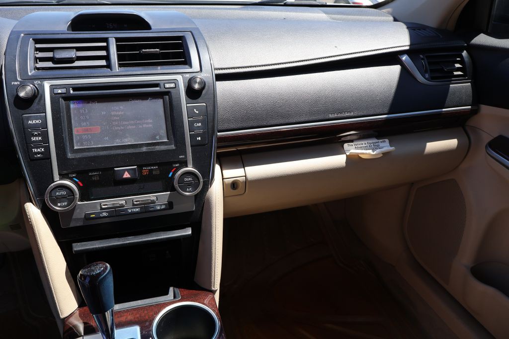 2012 Toyota Camry Image 30