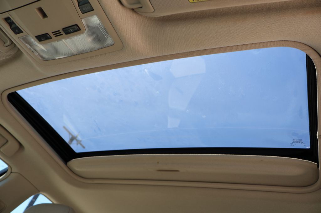 2012 Toyota Camry Image 36