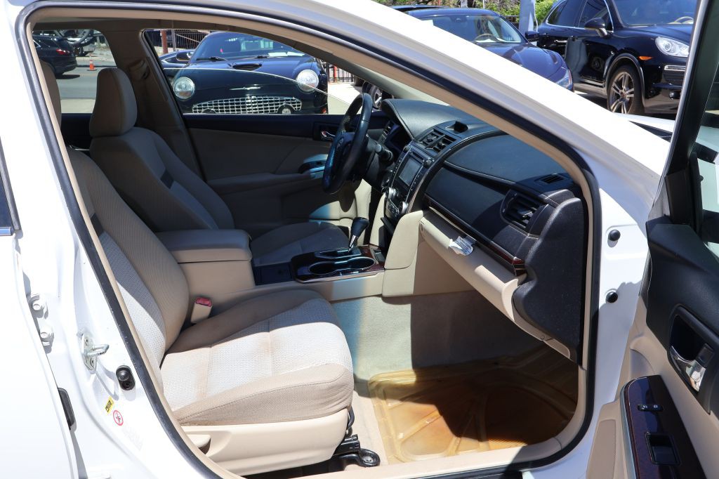 2012 Toyota Camry Image 43