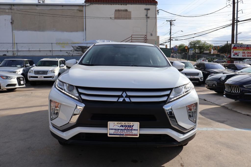 2019 Mitsubishi Eclipse Image 2