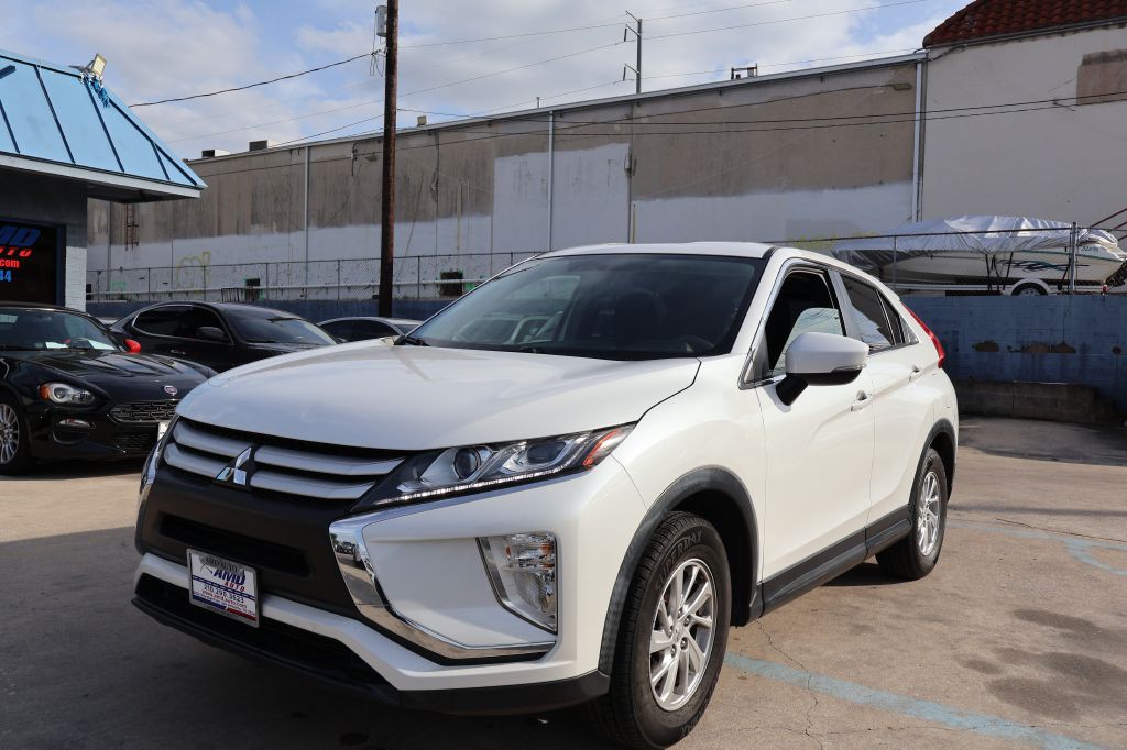 2019 Mitsubishi Eclipse Image 3