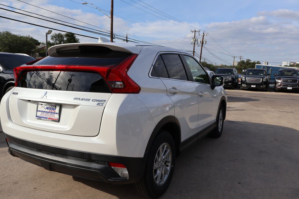 2019 Mitsubishi Eclipse Image 8
