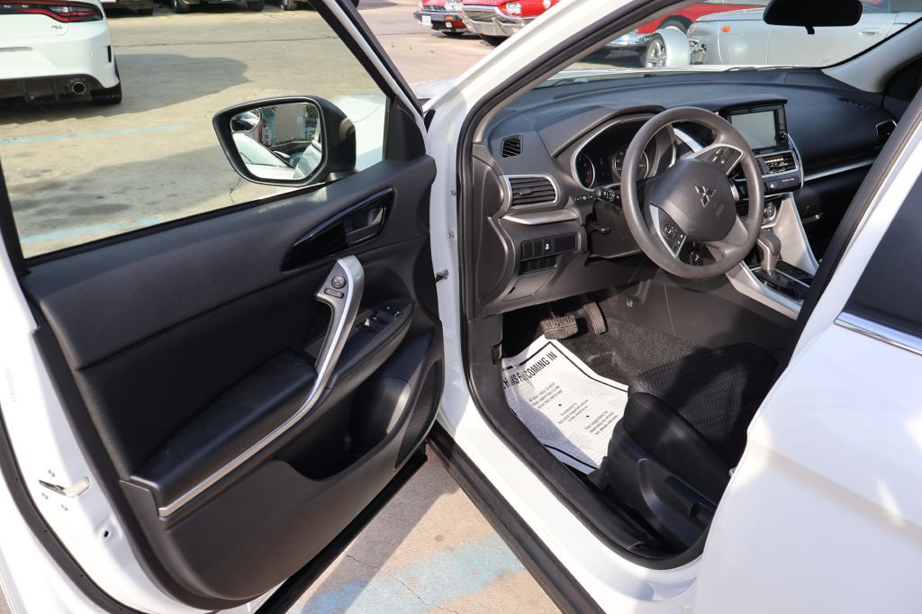2019 Mitsubishi Eclipse Image 14