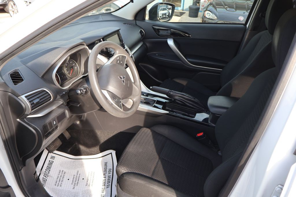 2019 Mitsubishi Eclipse Image 15