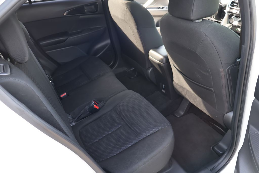 2019 Mitsubishi Eclipse Image 19