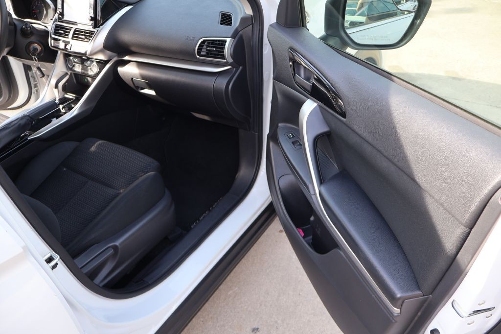 2019 Mitsubishi Eclipse Image 20