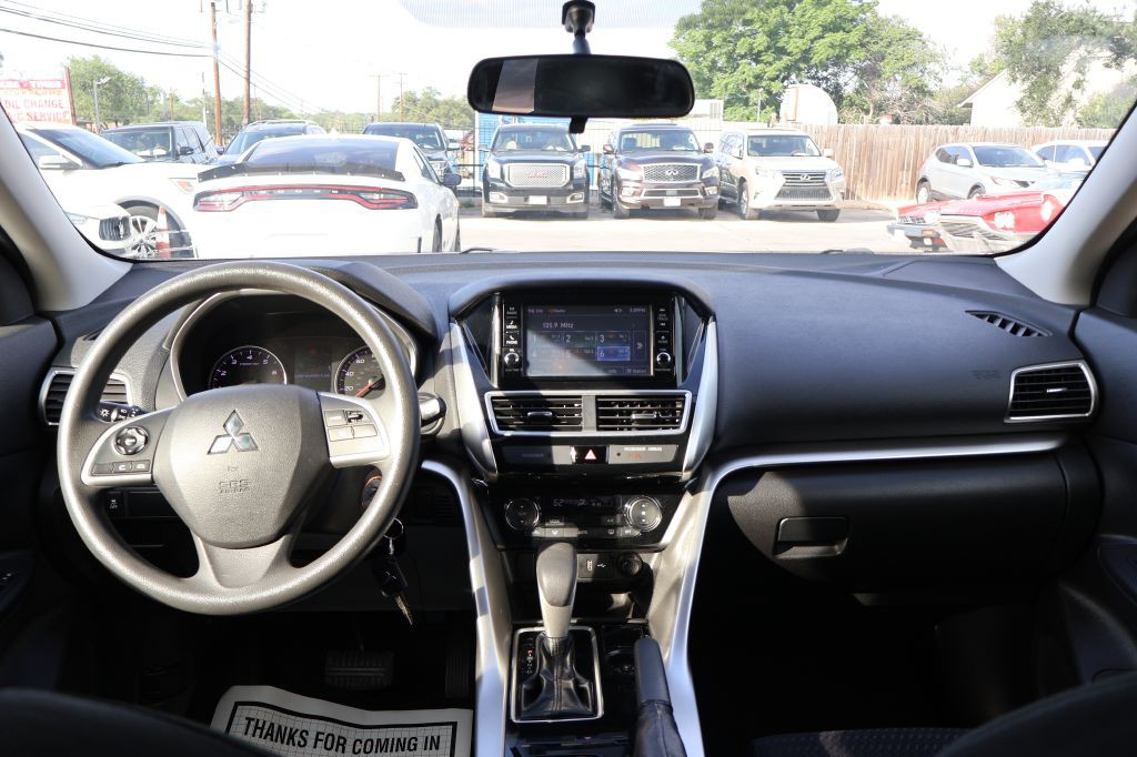 2019 Mitsubishi Eclipse Image 28
