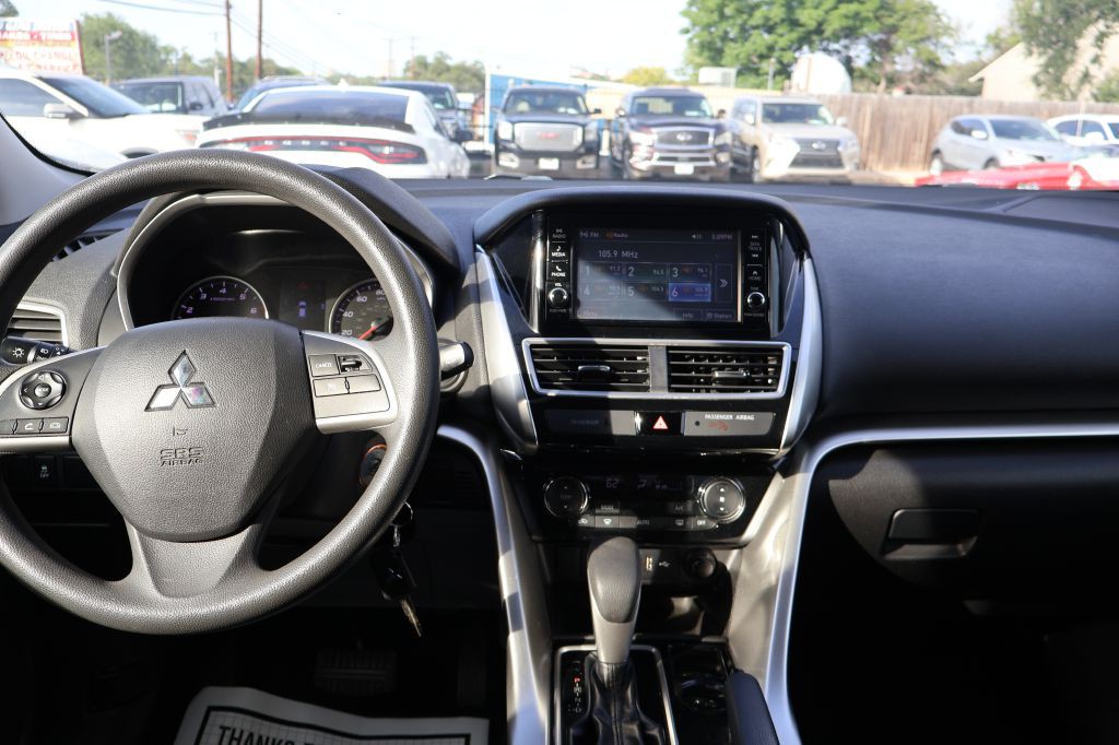 2019 Mitsubishi Eclipse Image 29