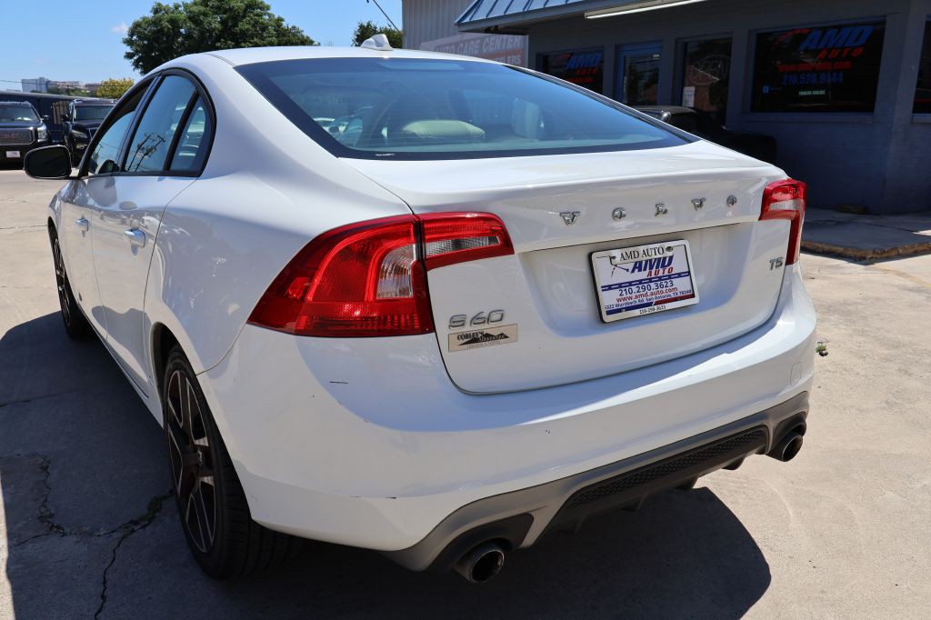 2017 Volvo S60 Image 5