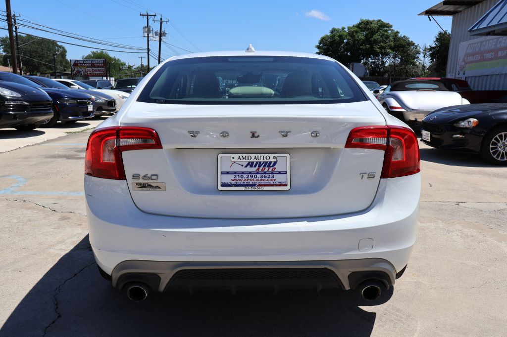 2017 Volvo S60 Image 6