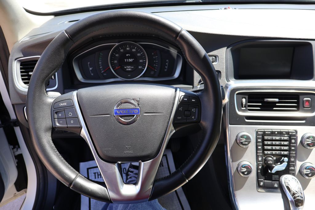 2017 Volvo S60 Image 26