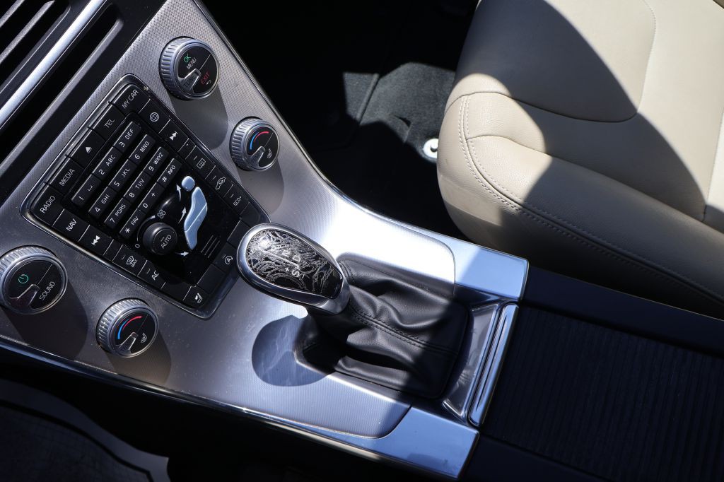 2017 Volvo S60 Image 34