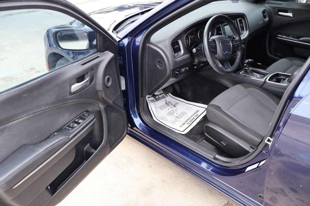 2016 Dodge Charger Image 12