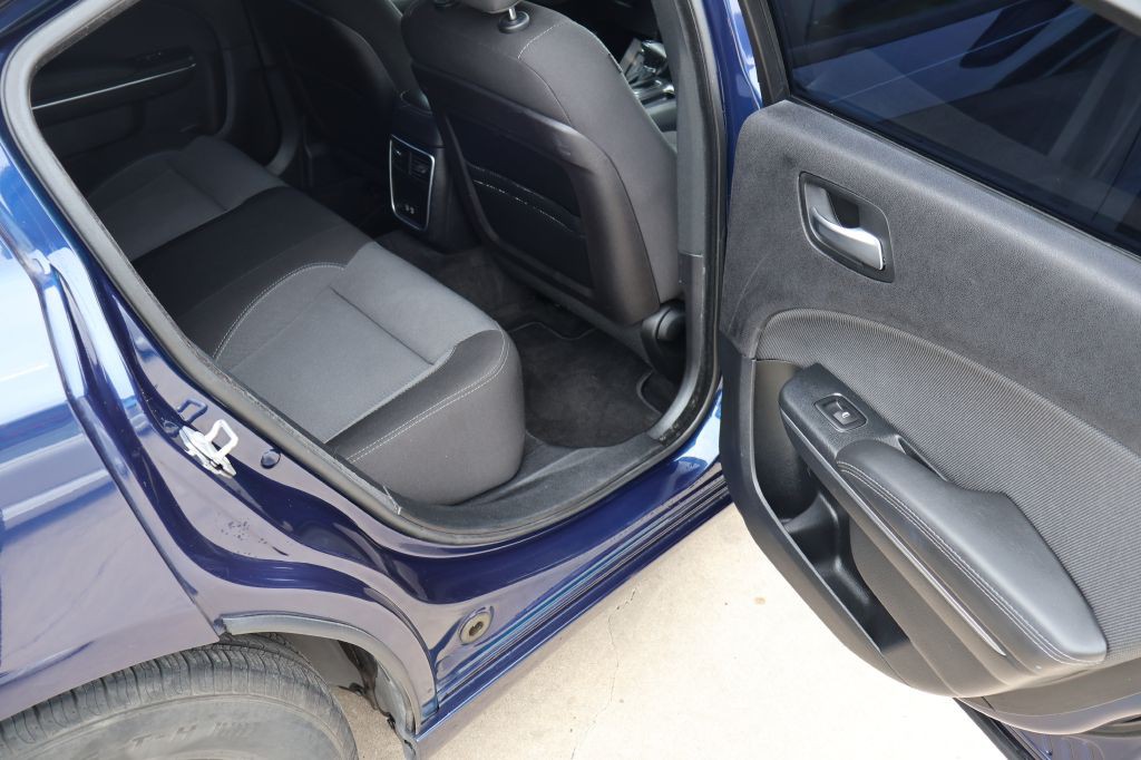 2016 Dodge Charger Image 16