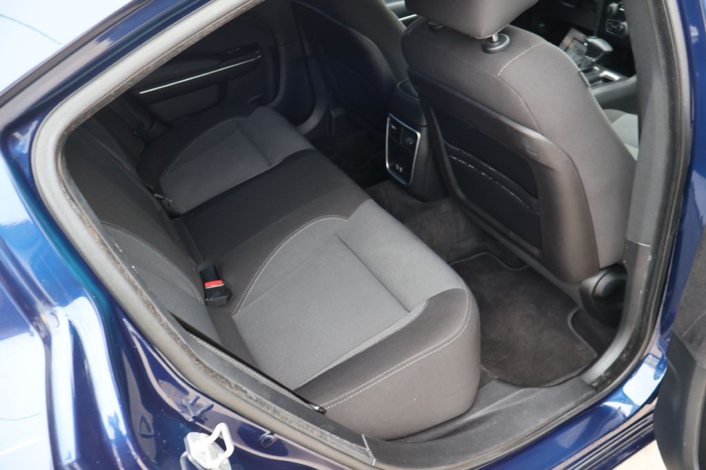 2016 Dodge Charger Image 17