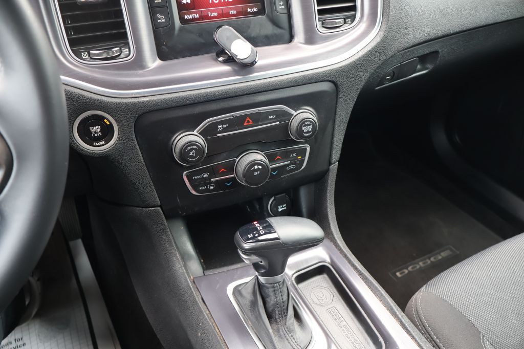 2016 Dodge Charger Image 24