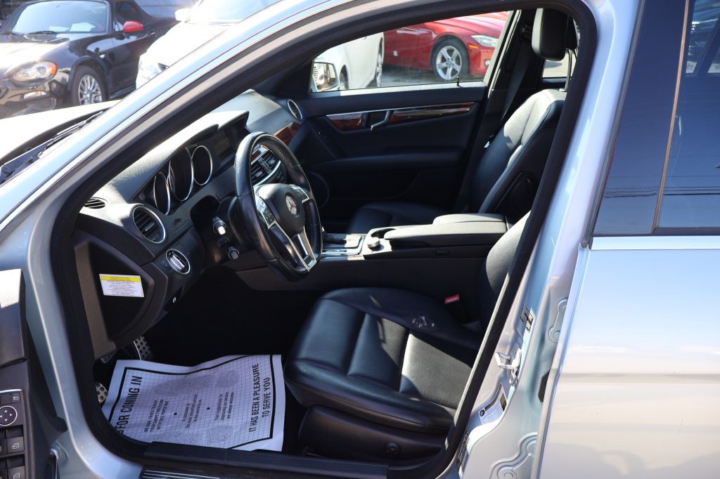 2014 Mercedes-Benz C-Class Image 21